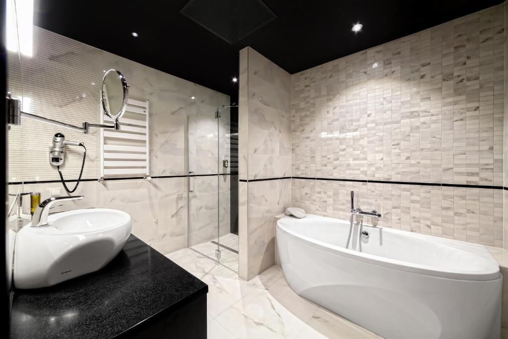Sloneczny Zdroj Medical Spa & Wellness Busko-Zdroj Ruang foto